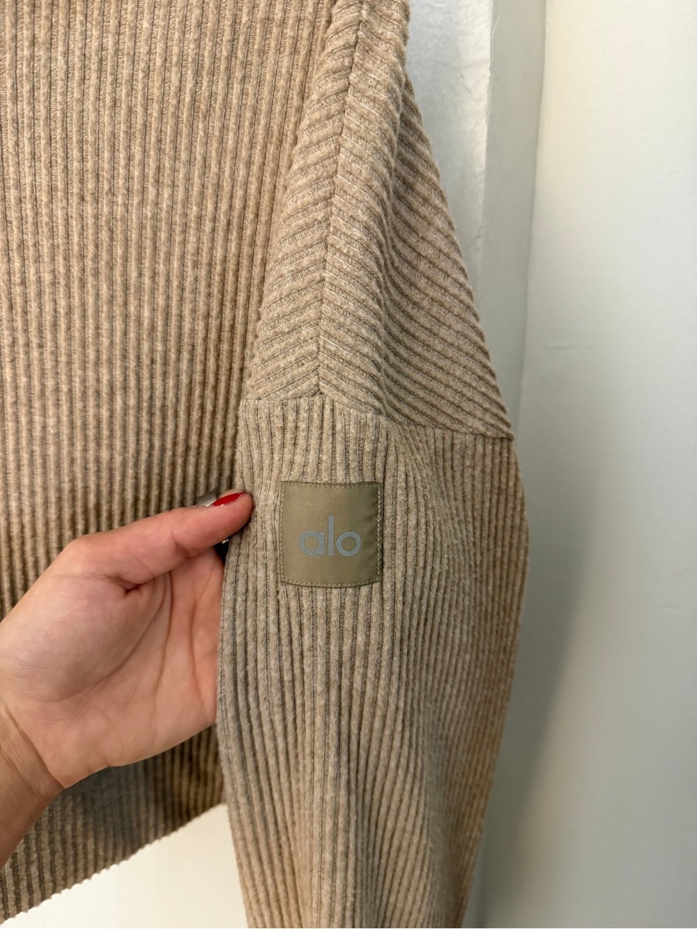 Alo Muse Hoodie Gravel Heather Medium - Picture 8 of 11